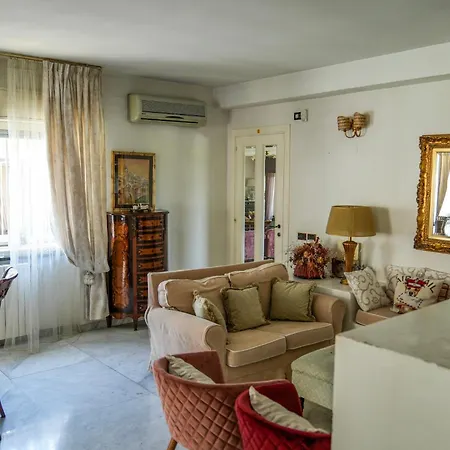 Letizia Villa